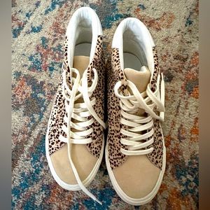 Madewell mid top sneakers. Brand new.